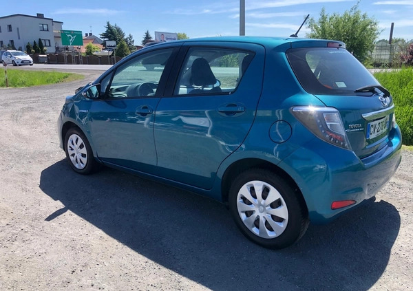 Toyota Yaris cena 23900 przebieg: 142000, rok produkcji 2013 z Margonin małe 67